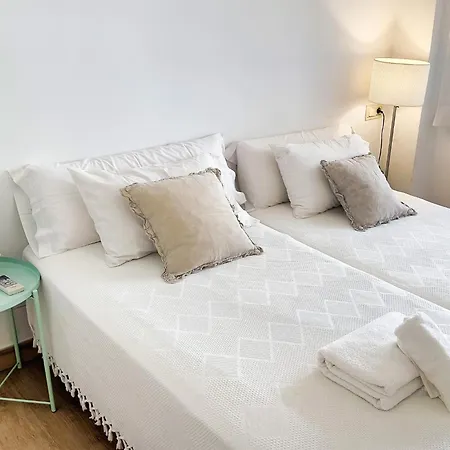 Skol 242 Excellent One Bedroom With Sea Views * 马尔韦利亚