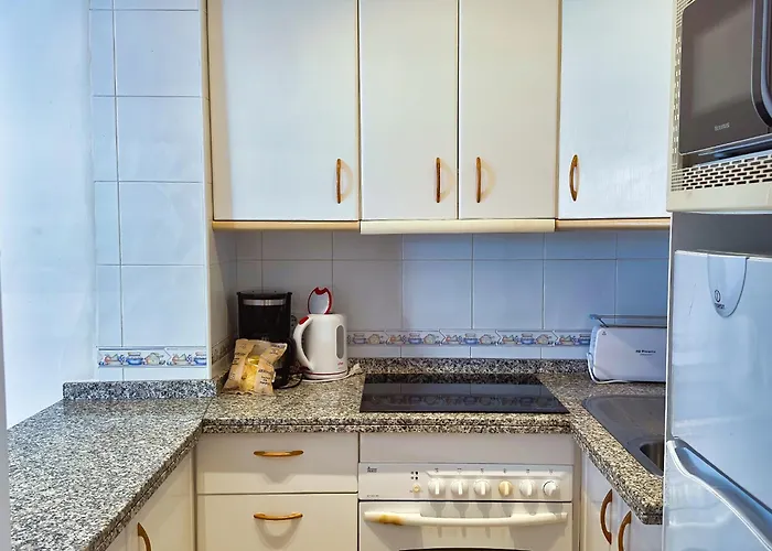 Skol 242 Excellent One Bedroom With Sea Views アパート *