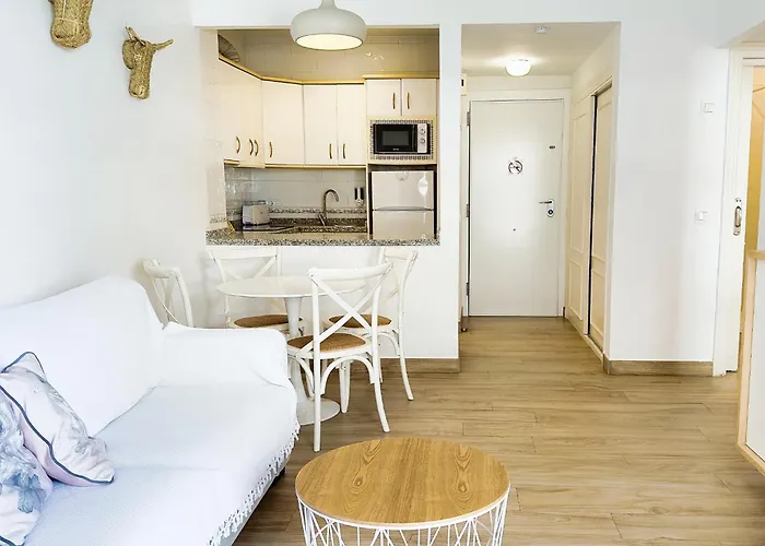 아파트 Skol 242 Excellent One Bedroom With Sea Views 마르베야