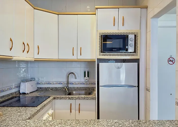Skol 242 Excellent One Bedroom With Sea Views *