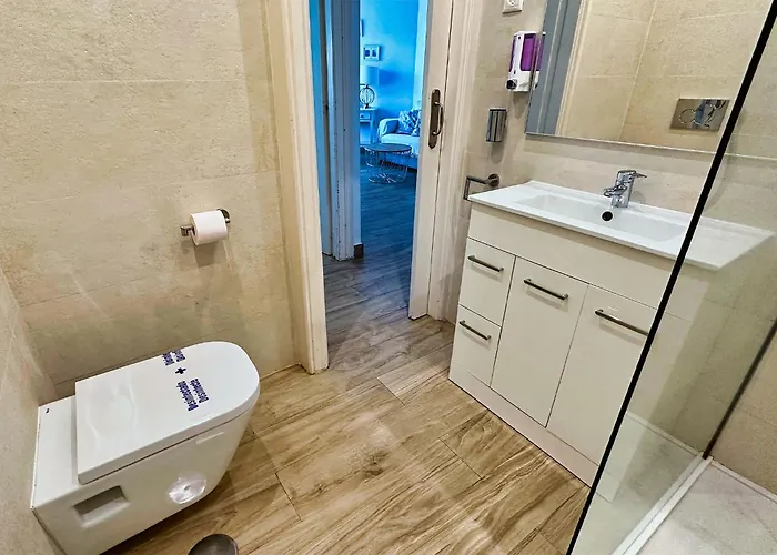 Skol 242 Excellent One Bedroom With Sea Views マルベーリャ