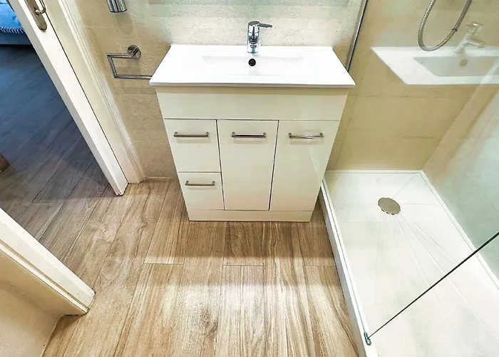 Skol 242 Excellent One Bedroom With Sea Views * マルベーリャ