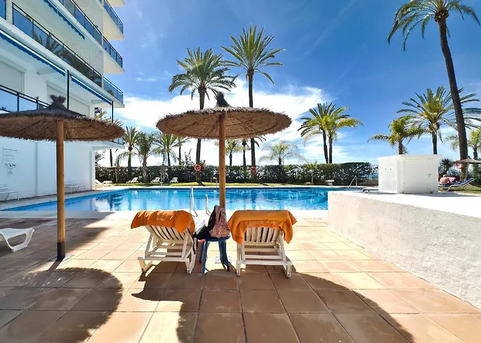 Skol 242 Excellent One Bedroom With Sea Views アパート マルベーリャ