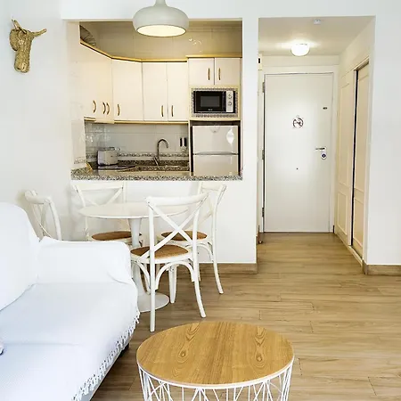 Апартаменты Skol 242 Excellent One Bedroom With Sea Views Марбелья